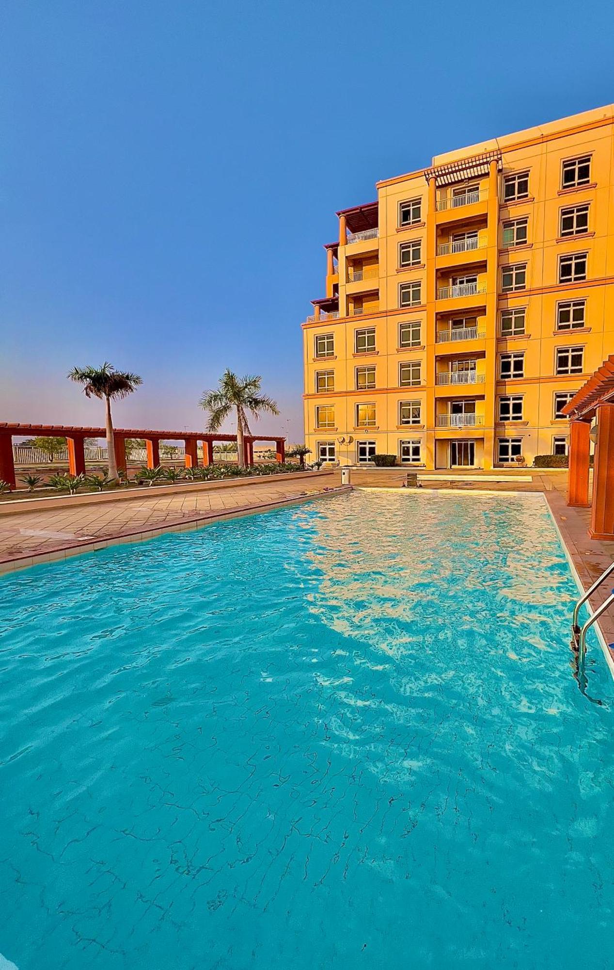 Apartment بِيُوتات الرفآه - ستوديو بإطلالة ساحرة *